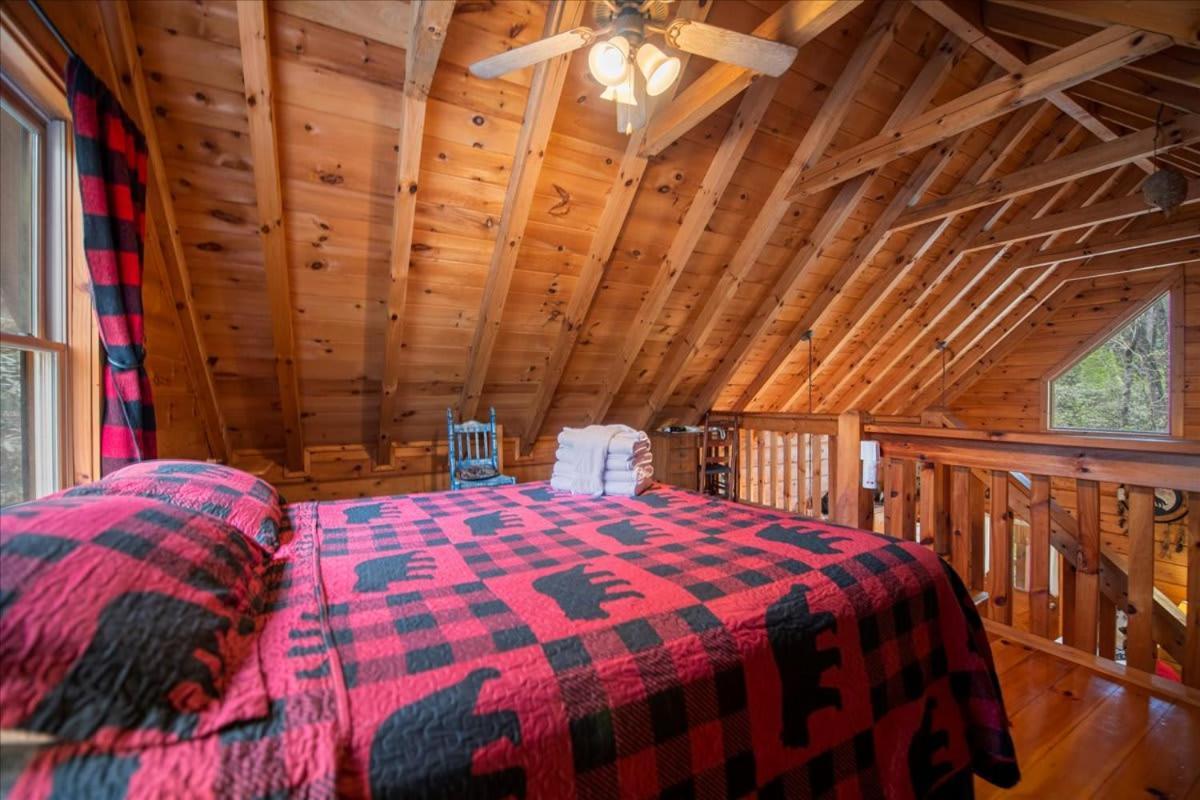 Villa Cozy Cabin Beside Briar Creek, Fire Pit, Wifi à Ellijay Extérieur photo